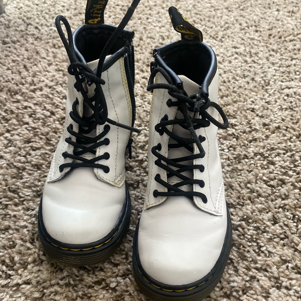 Dr. Martens Toddler Sz 9